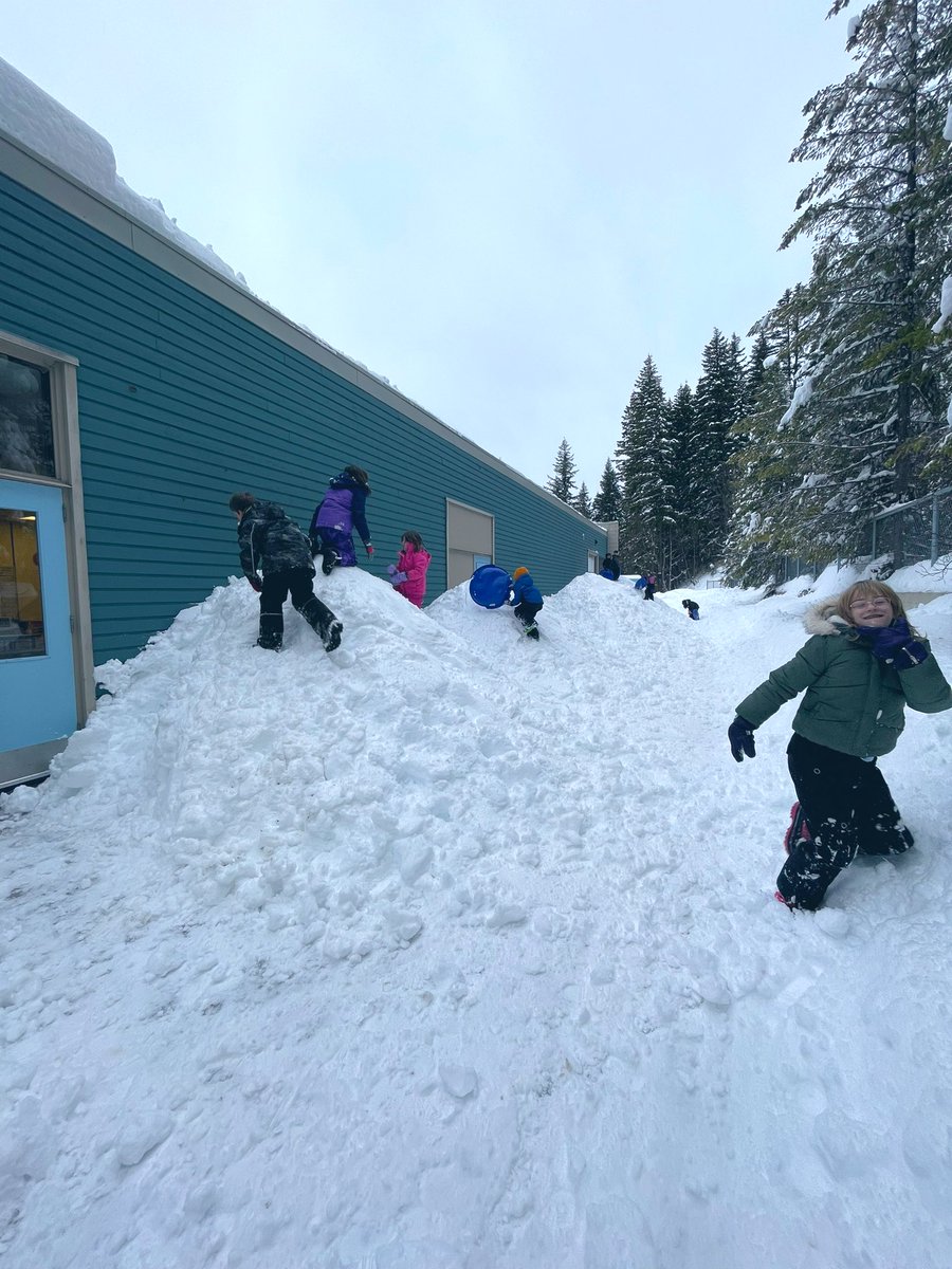 Shout out to all the snow we got for making this an awesome Fresh Air Friday ❄️❄️