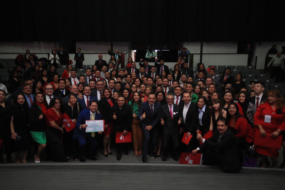 lazarojimeneza's tweet photo. Las y los mexiquenses vamos enfrentar una batalla electoral con nuevos ojos, nuevas herramientas y con valentía; bajo las indicaciones de nuestro presidente @alitomorenoc, llevamos a cabo el Diplomado en liderazgo y formación política de alto rendimiento, https://t.co/B8xRXyjhbw