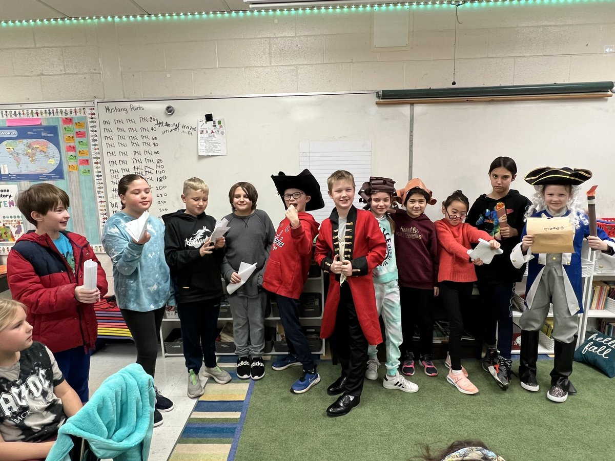 Aamar4th's tweet photo. Students were enthusiastic to present their Patrick Henry speeches this morning! @mvesycsd @YCSD https://t.co/WDY1EBsmji
