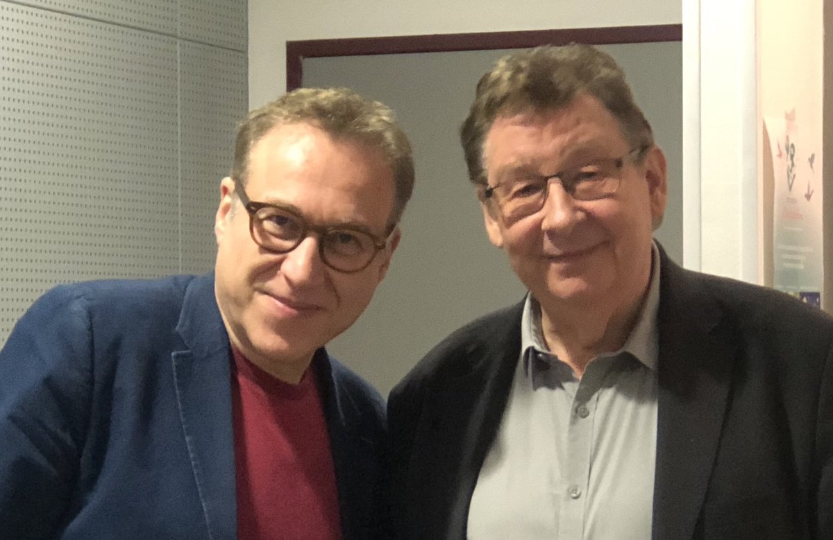 Sympathique et amicale rencontre avec Jean François ZYGEL que j’ai eu le plaisir d’interviewer pour le Magazine de NICE-MATIN VAR-MATIN et qui était en concert à Mandelieu-La-Napoule. De géniales, virtuoses et sensibles improvisations autour de JS BACH. Salle comble et conquise .