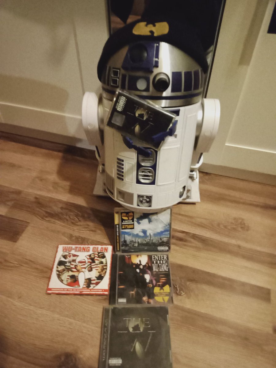 NaKlimacieMan's tweet photo. #r2d2 #StarWars #wutangclan #methodman #rza #gza #inspectadeck #oldirtybastard #Ghostface #ugod #reakwon #mastakilla #cappadona #mathematics #djsymphony https://t.co/nxQfavrMW1