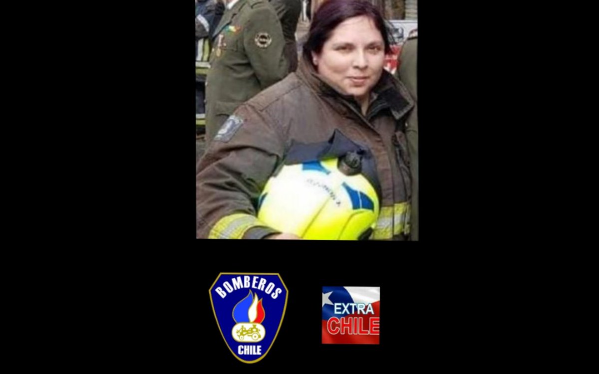 ExtraChile's tweet photo. La Plaforma informativa de @ExtraChile lamenta el fallecimiento de la Bombera de la 3ra Compañía de Bomberos de #Coronel, Yesenia Muñoz Durán (Q.E.P.D 🕯) que se encontraba combatiendo el #ncendio Forestal de la comuna de #SantaJuana Región del #Biobío
#ExtraChileInforma https://t.co/elr6eHakpQ