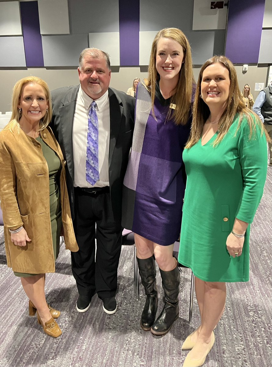 Leslie Rutledge tweet media