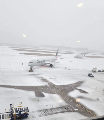 Everything's bigger in Texas, including the snow angels. ❄️

📸  (IG) neka38