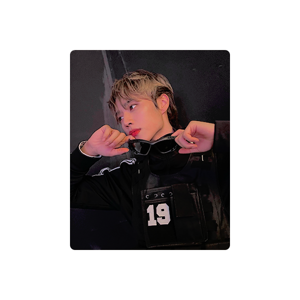 happy nike day aka halloween came early this year and i am fully equipped to deal with it ﹗ #𝑵𝑰𝑲𝑬𝑫𝑨𝒀  🖤