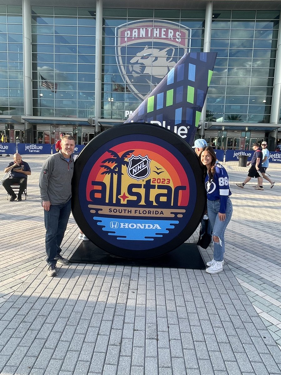 rtkaelin's tweet photo. NHL Allstar Weekend with Courtney. https://t.co/7Ct9900SlM
