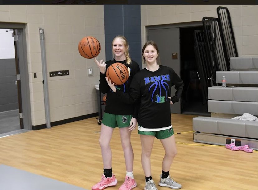IzzyLeeSoftball's tweet photo. my school just claimed the title of BACK TO BACK 8th grade BASKETBALL DISTRICT CHAMPIONS! #basketball #2027 #hofiusintermediate #multisportathlete #softballplayer #izzylee2027 https://t.co/Jt3buc6IT2