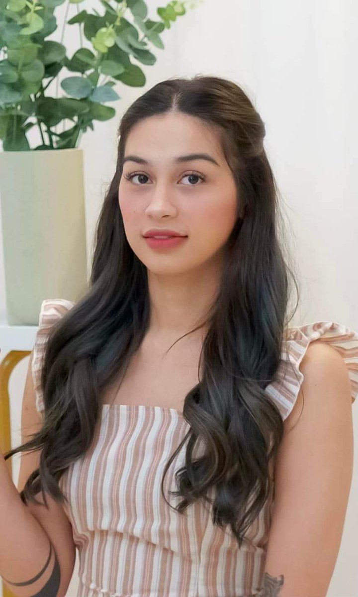 queenyjane_'s tweet photo. ang gandang bia naman nito🥺🥰
@ZeinabHarake11 #zebbies #zeinab https://t.co/ZoOv6YKS1r