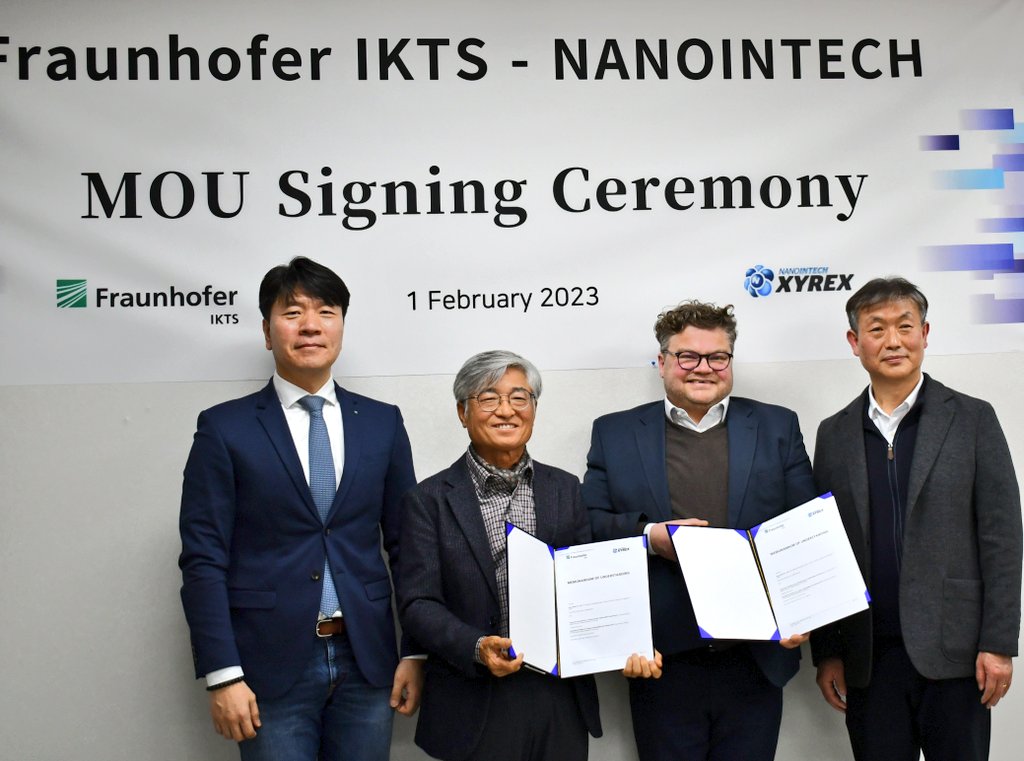 Unterzeichnung einer Kooperationsvereinbarung mit einem wichtigen Hersteller von Maschinen für die Produktion von Lithium-Ionen Batterien in Südkorea. Zusammen werden wir neue Verfahren für ein umfangreiches Prozessmonitoring in die Batterieproduktion einführen.
#Sachsen #Dresden