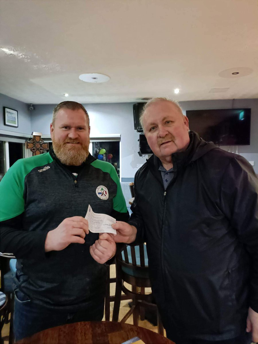 Shamrocks tonight received a £500 donation from the Robbie Winters Gaelic Culture Fund. Thanks to Cairde Republican Ex-Prisoners group Strabane for their kind donation in memory of a man dedicated to GAA development locally.