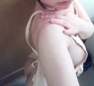 sluttycut1e's tweet photo. ill be ur slutty housewife 😋💗
#nsfwtwt https://t.co/qMbIJZLdgY