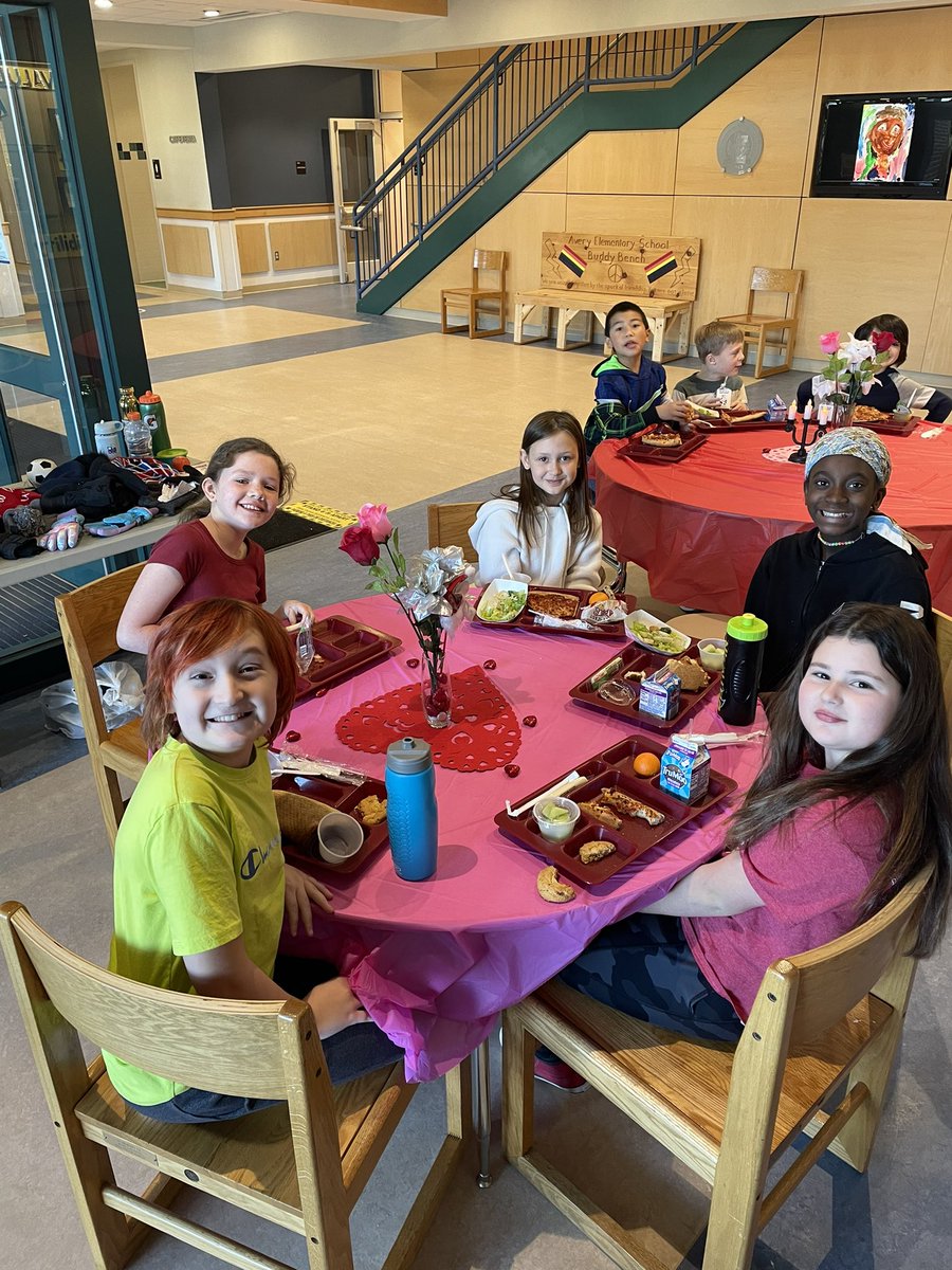 Our 1st- and 4th-graders have a weekly raffle at lunch to see who’ll get to invite classmates to enjoy a “fancy” lunch with them on Friday. Arthur, Luisa and Brooklyn hosted this week! 

Ms. Chaboudy sure knows how to decorate a table!!!

<a href="/DedhamSchools/">Dedham Public Schools</a> #Dedham #AveryPOTD