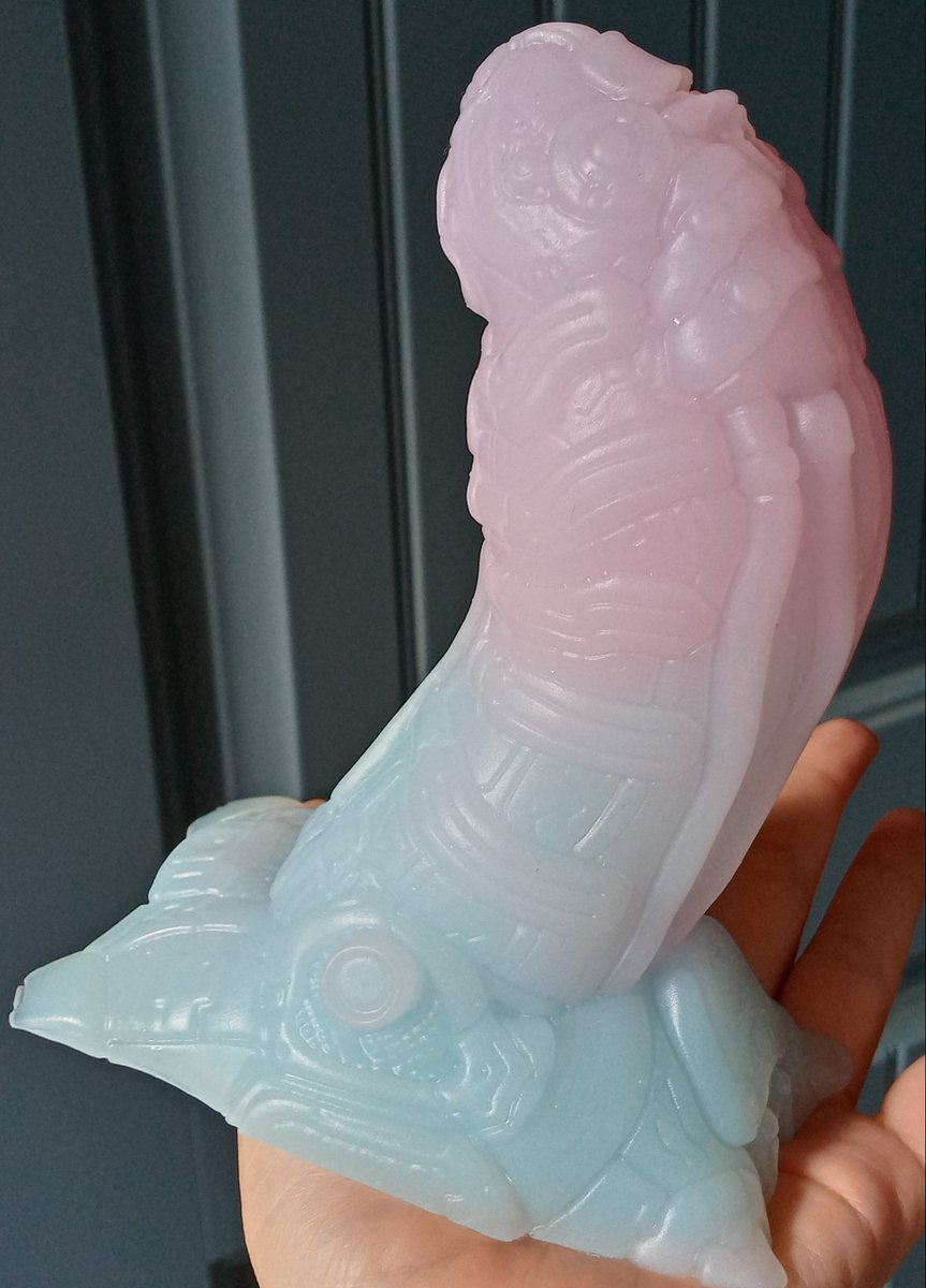 Sleepiestdog's tweet photo. Sentry is immaculate!!!! Look at that detail. So lucky n grateful that @PleasureForge has given us the chance to grab @QimeraForge models! I've wanted this model for so long and it's SO COOL in person. https://t.co/dFhBmnYfBn