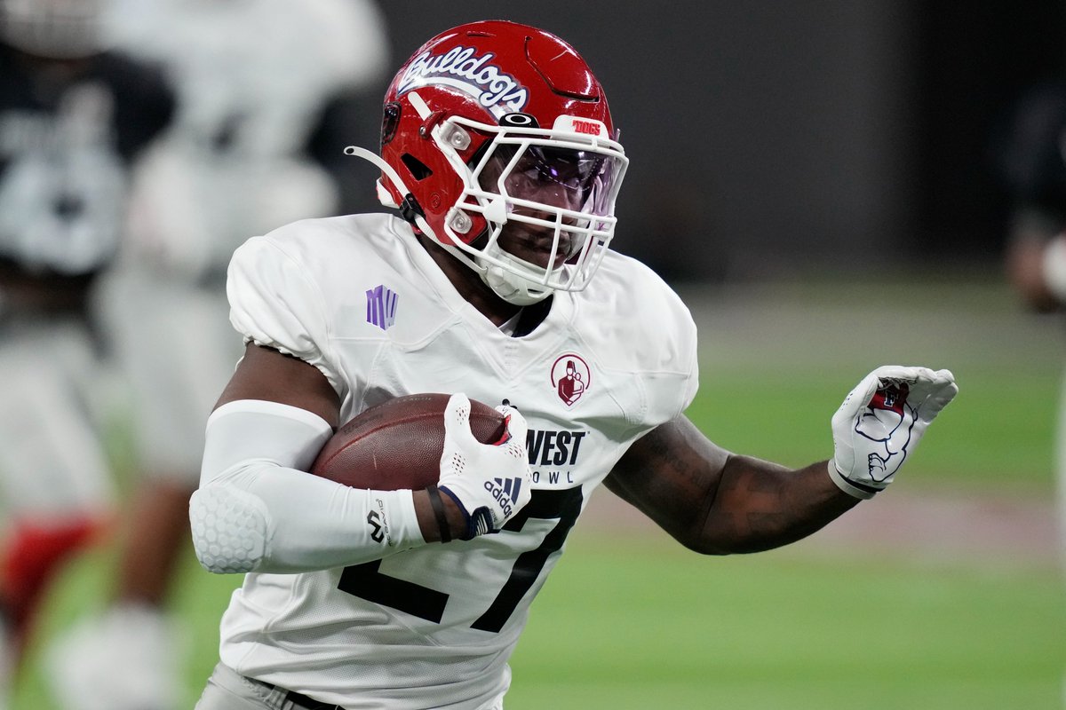 𝐉𝐎𝐑𝐃𝐀𝐍. 𝐌𝐈𝐌𝐒.

✅6 carries for 40 yards
✅2 catches for 25 yards
✅1 kickoff return for 23 yards
✅ starting running back
✅ most yards by any player on the East Team 
✅ represented our program and made us 𝙋𝙍𝙊𝙐𝘿

<a href="/jmims23/">Jordan Mims</a> | <a href="/ShrineBowl/">East-West Shrine Bowl</a> | #GoDogs