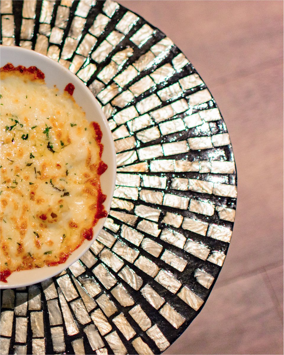 evagg_en's tweet photo. Get this delicious and warm Mac & Cheese before winter is over! You'll never get enough! 🤤🧀 #evaexperience #cyberbar
Ven por una deliciosos macarrones con queso para calentarte antes de que termine el invierno ¡Simplemente deliciosos! https://t.co/1Tdl6PqDHE