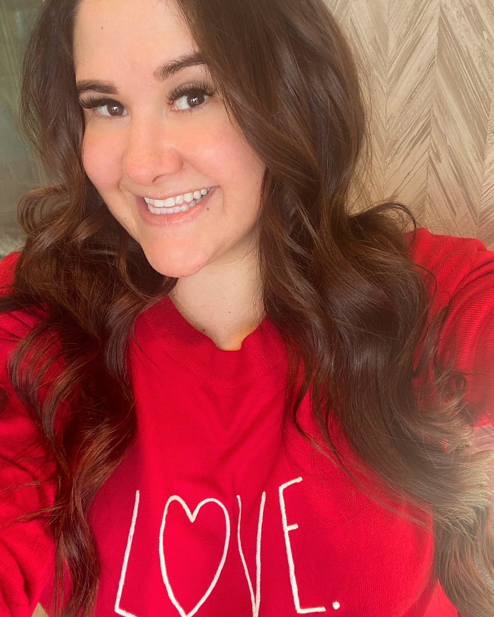 sunny1065lv's tweet photo. It’s #NationalWearRedDay! To raise awareness for @AHANevada.
Join Joanna in rockin’ ur favorite red today & show ur support for #AmericanHeartAssociation.
➡️ Did you know cardiovascular disease is the No. 1 killer of new moms?!
Donate to @AHANevada today! ❤️
#LVGoRed #WearRedDay https://t.co/mcKeybzosn