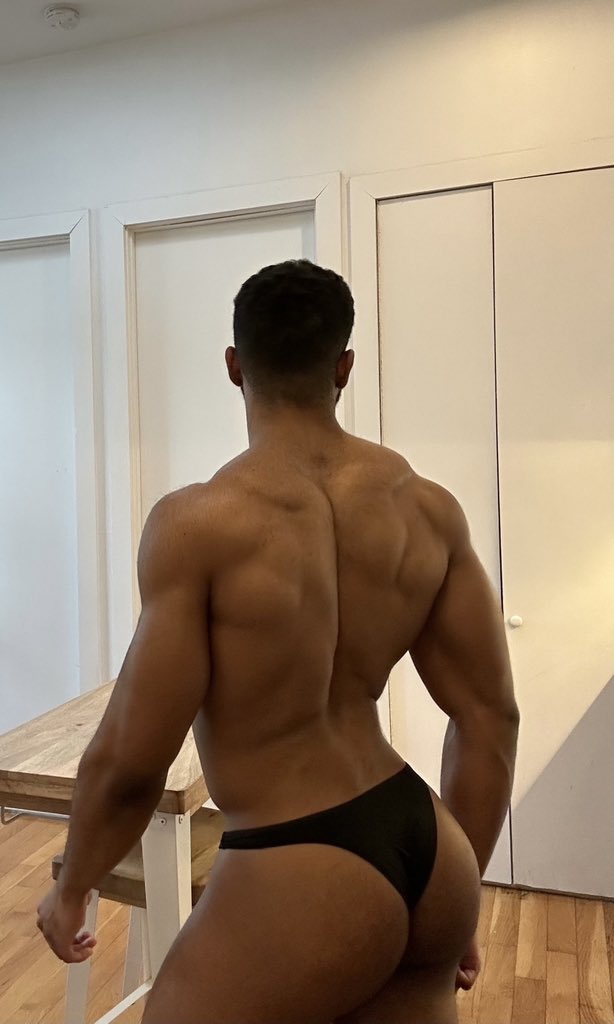 FoFM_RXXkAAT2k2?format=jpg&name=medium