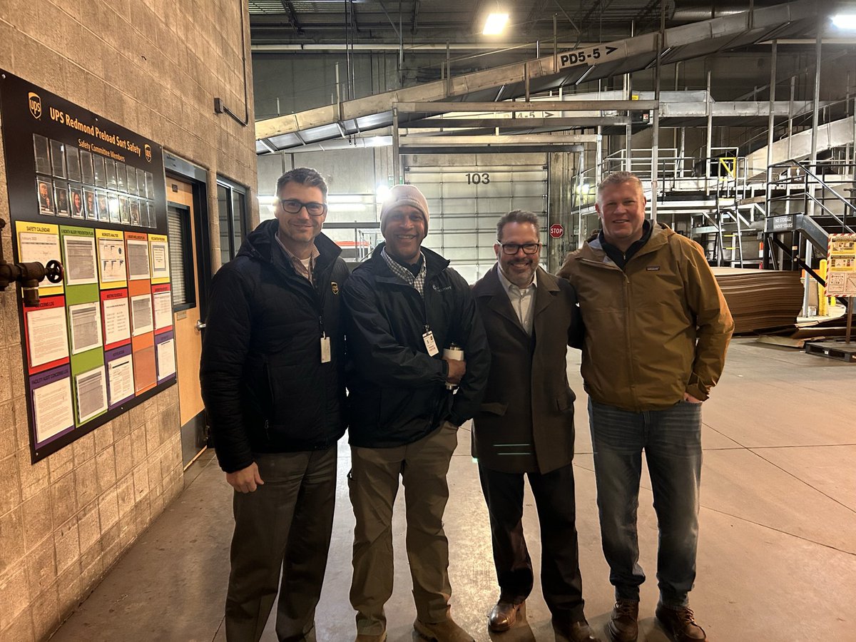 Thank you <a href="/UPS/">UPS</a> 33 YOS #retired <a href="/NorthwestUPSers/">Northwest UPSers</a> <a href="/jimhummel41/">Jim Hummel</a>