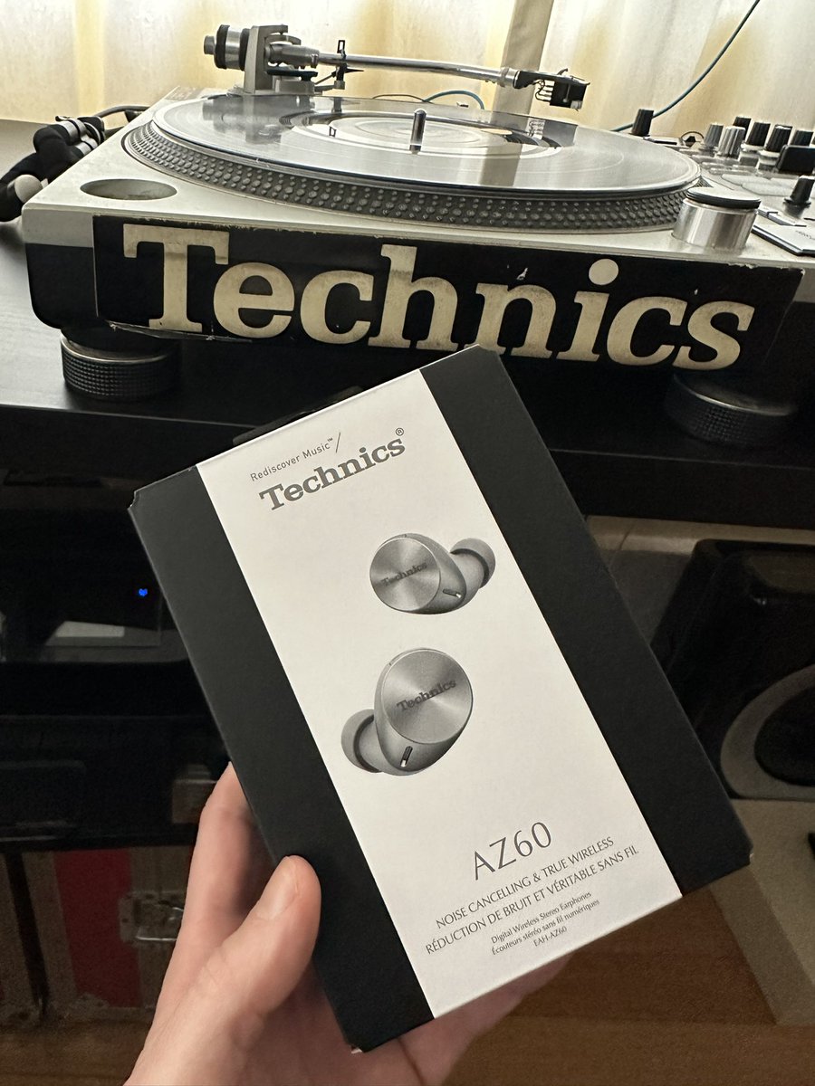 Can’t wait to check these bad boys out! Shout out <a href="/technics/">Technics</a> and <a href="/DMCUSADJBattles/">DMC USA DJ Battles</a> for coming through on these 🔥