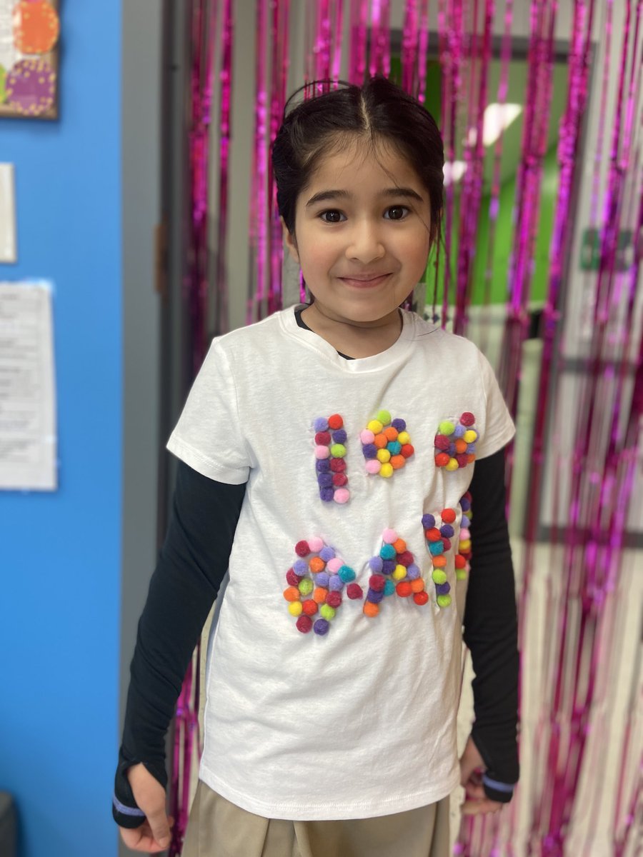 CBAWestChester's tweet photo. #kindergarten celebrated 100 days of kindergarten by decorating a t-shirt with 100 items on it!#100daysofkindergarten #onlyatcba #bestdayever https://t.co/MNbzOPvIIR