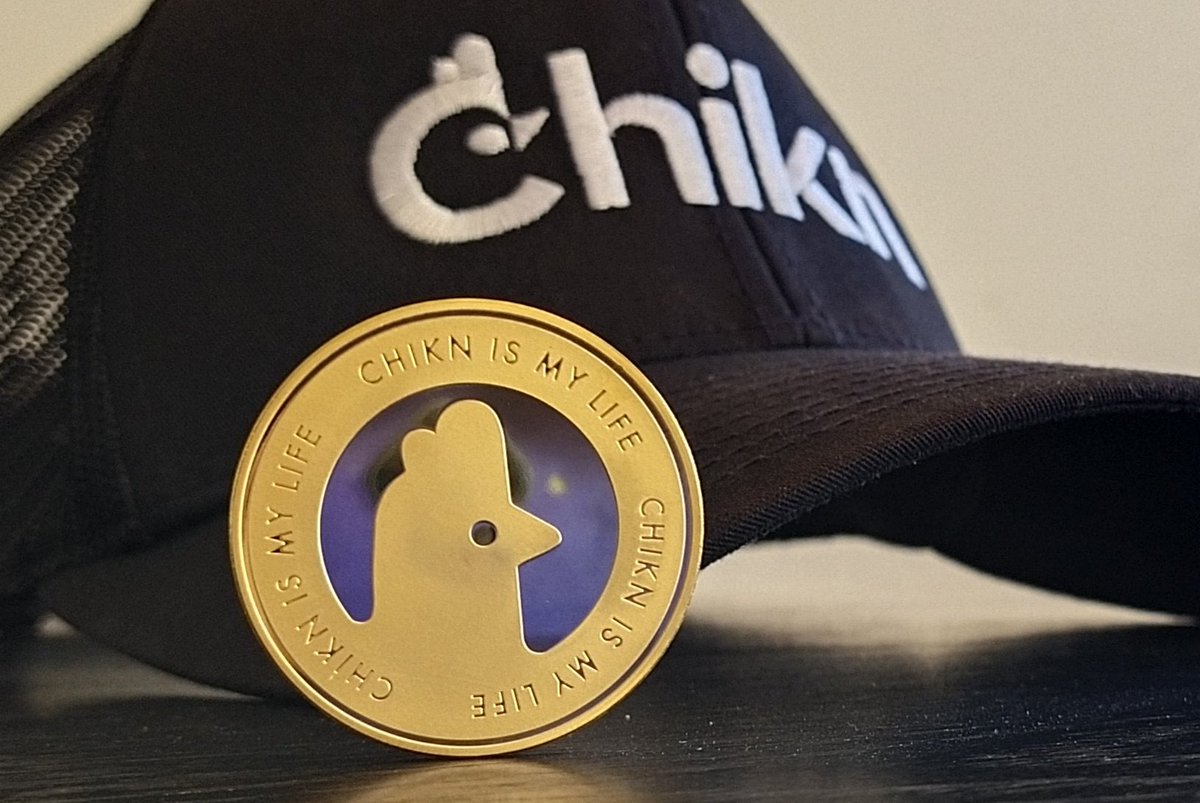 packman_chikn's tweet photo. Repeat after me...

TY @WojakSatoshi 

Great meeting you all last night @CaptiaNifty @HenS0L0 @ChiknPone @gravy_dream @chikn_kfc #steevo #gigi #vagon @chikn_nft 

Red coin gud. Gold coin better https://t.co/QPvOQow8yD