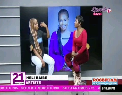 Mwesigy75537994's tweet photo. 21 #QNS @sparktvuganda  
QN: Where do u see urself like in the nxt 2 yrs a  head?

@HeliBaibe: I will be a great Artiste that everyone admires with mre attractive music n by the way thnk u @sparktvuganda for hosting me today🤝
#Selfcontained video out  
▶️ https://t.co/cLXqQM5M5R https://t.co/or8rB5JnLO