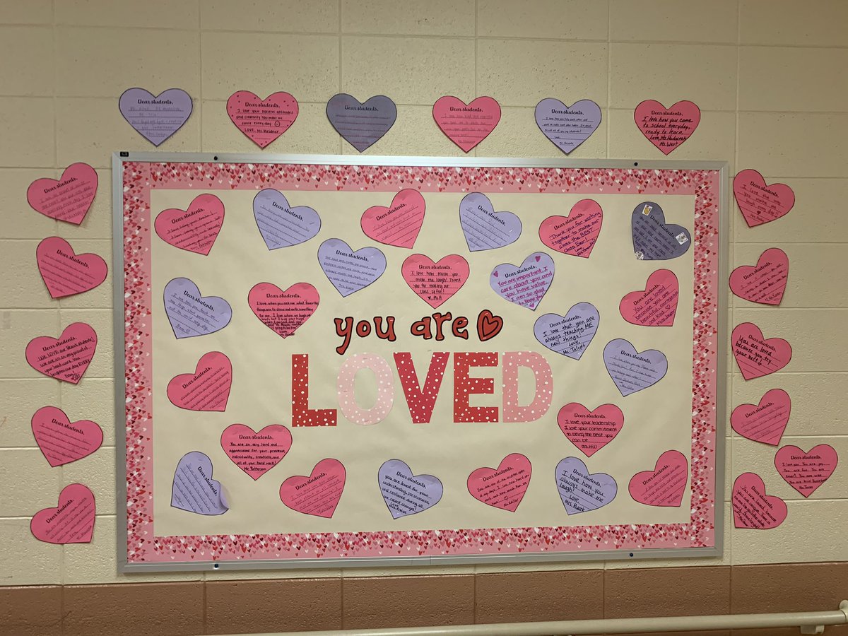 AllisonKiarie's tweet photo. We are Resnik E.A.G.L.E.S.! We’ve had some AMAZING bulletin boards so far, created by teams and their students. This month’s focus is on L - Loving and it was the second grade team’s turn to create a display and the kids are LOVING reading notes from the staff ❤️@Resnikprincipal https://t.co/PAwMF97aBx