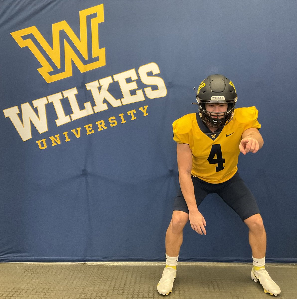 alex__fine's tweet photo. Thank you @CoachKelvinCruz and the rest of the staff for bringing me back for an official visit! @CoachDrach @DBiever @CoachATrotta @thetruAK @CoachSankus @WilkesFootball #BeTheChange https://t.co/nN6uuT0keT