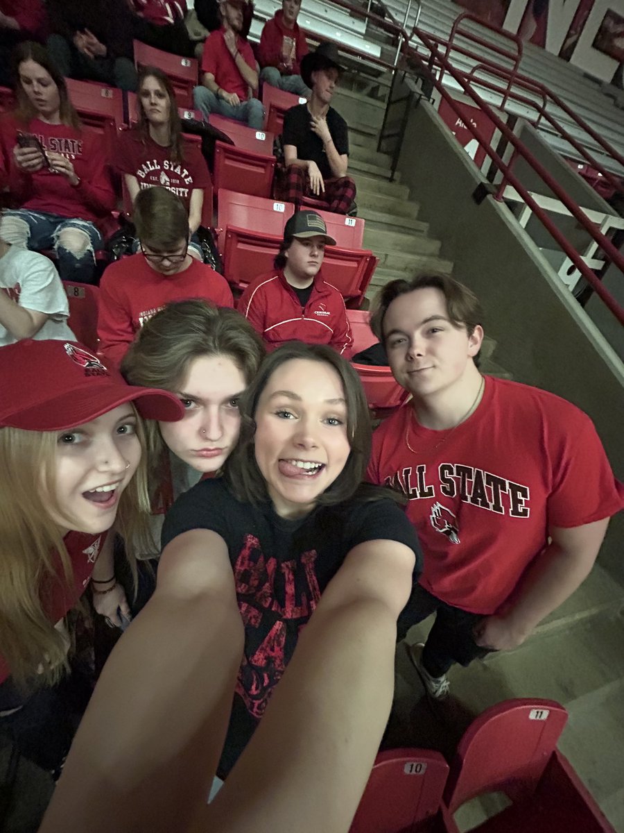 mickeyisanirwin's tweet photo. @BallState #ChirpChirp 🔴🔴🔴 https://t.co/4TevZrqNbj