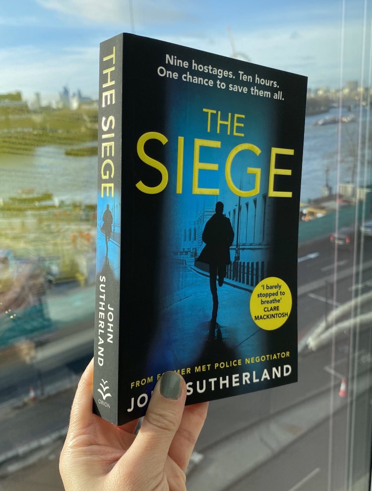 Locky_football's tweet photo. 📖#Giveaway📖

#TheSiege by @policecommander was published in paperback on Thursday 2 February and you can win one of three copies in #TheMotherloadBookClub on Facebook!

Closes on Saturday 4 February at 9pm. UK addresses only.

Enter here: https://t.co/5JIkvGKIJw

@alexxlayt https://t.co/WudULZUodD