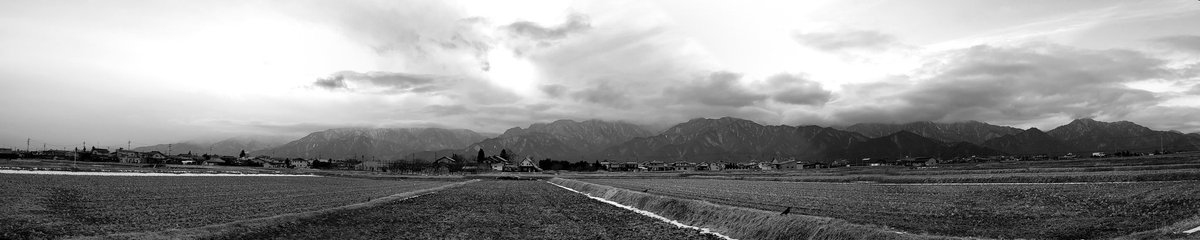 gauty23's tweet image. BnW 🇯🇵

#bnw 
#bnwphotography #ShadowsReflects #monochromephotography  #blackandwhitephotography 

P - a - n - o - r - a - m - i - c