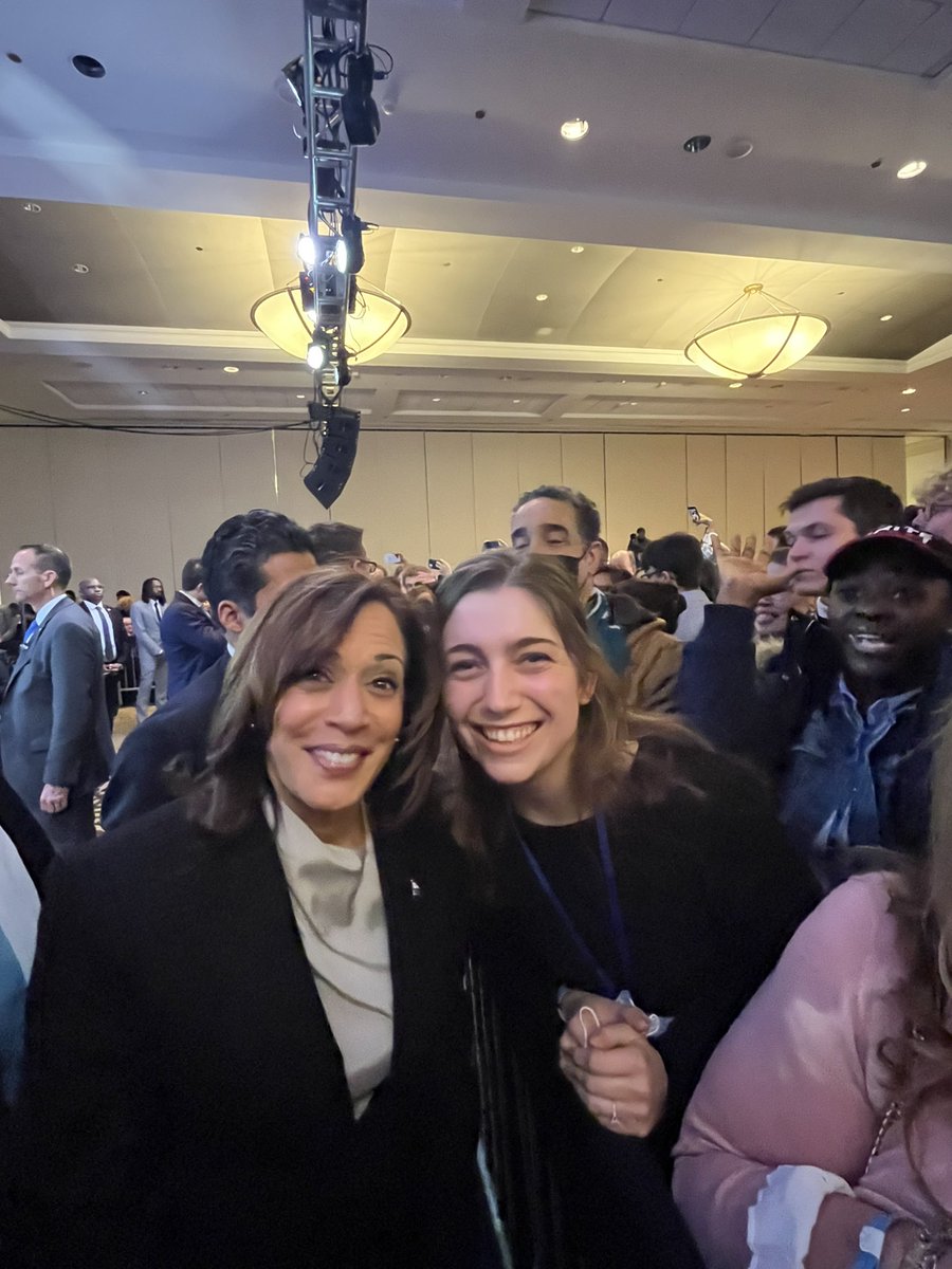 PFTLocal3's tweet photo. PFT members heard from @potus and @vp at the @DNC winter meeting. Sam Kreda even got a chance to chat with @VP after her remarks! #phled https://t.co/KizmKttFKz