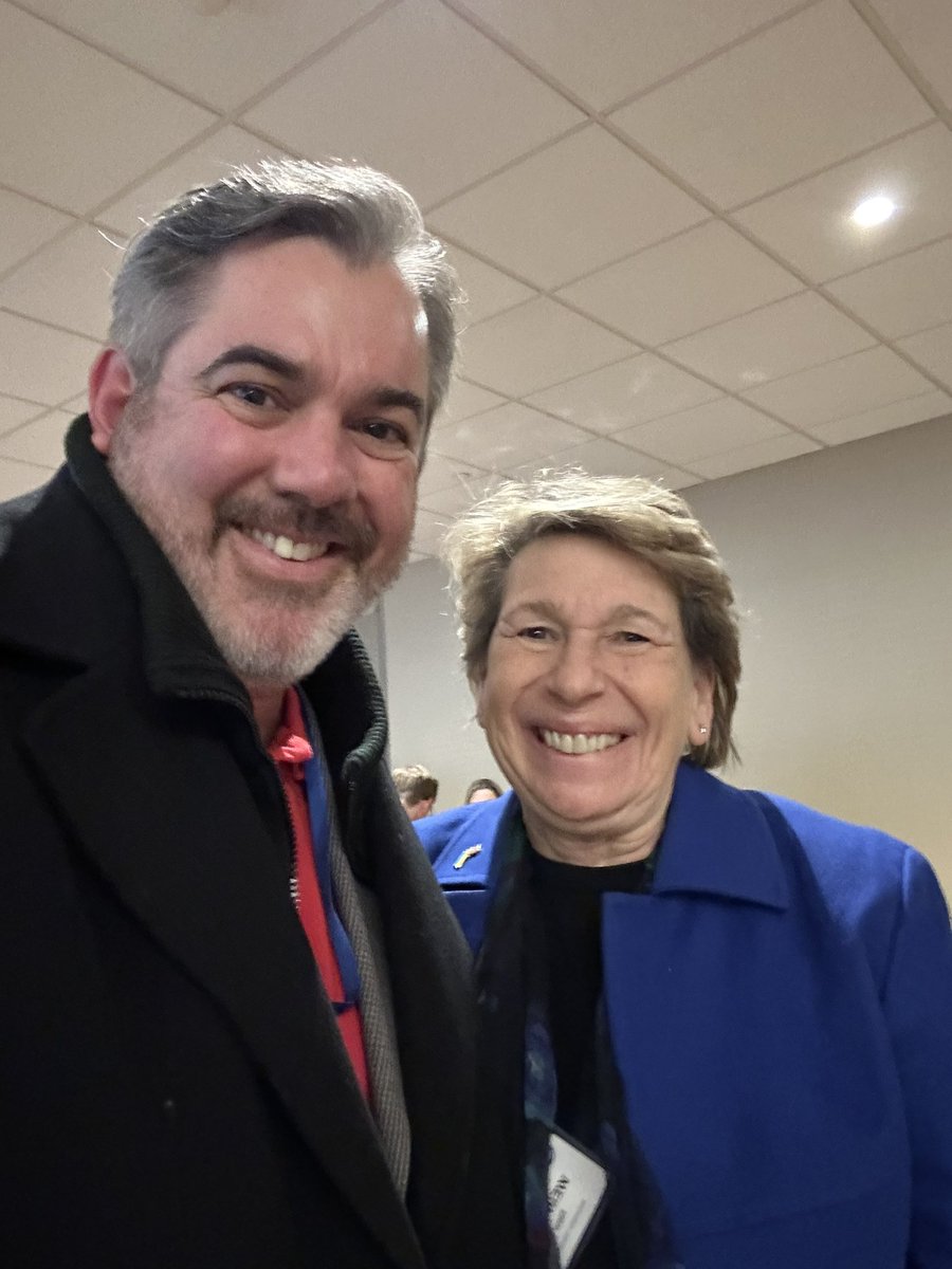 PFTLocal3's tweet photo. PFT members heard from @potus and @vp at the @DNC winter meeting. Sam Kreda even got a chance to chat with @VP after her remarks! #phled https://t.co/KizmKttFKz