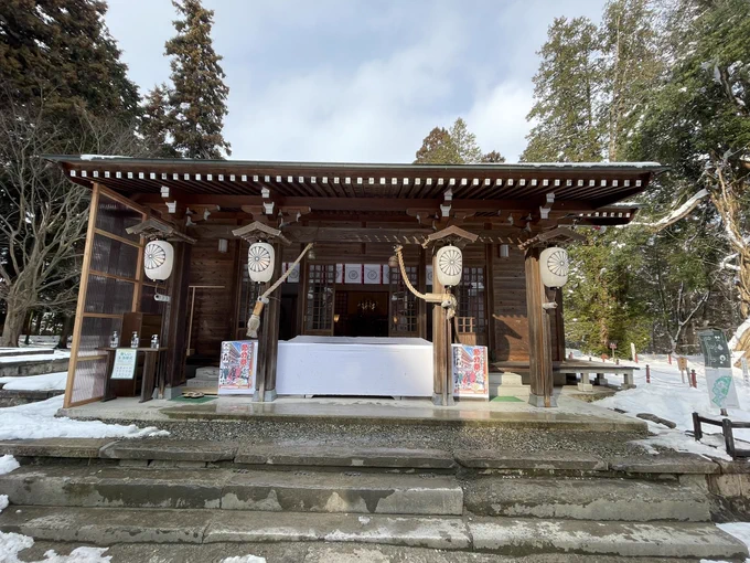 昨日は伊佐須美神社さまの追儺式を取材させていただいたよーξξ雪の積もる中行われる追儺式で(#方相氏 の登場する追儺式としては日本最北限、屋根から雪崩が凄かった!)、とても素晴らしいお式やったーξξ神職様から #追儺式 について驚愕の情報も沢山頂いたー#なぜなについなちゃん 