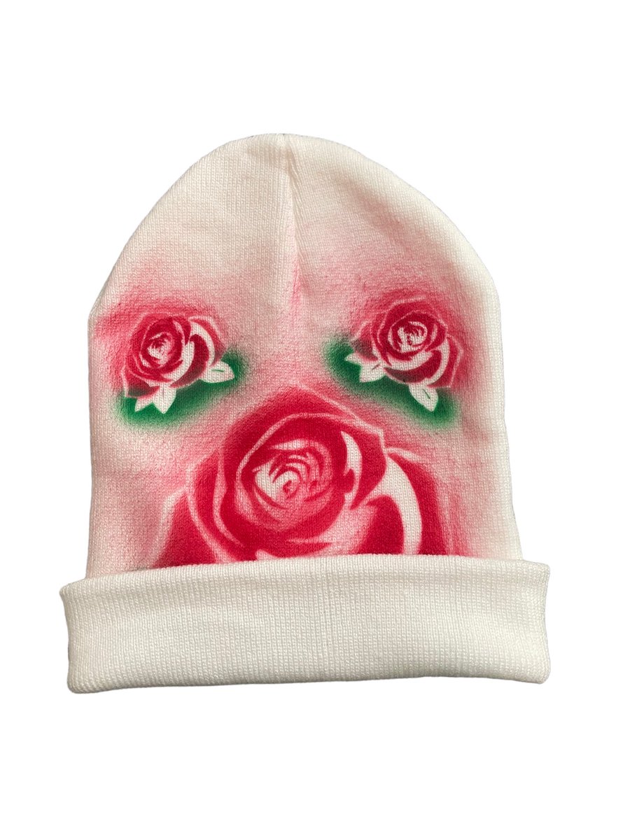 「last two beanies left on da site! 」|solarのイラスト