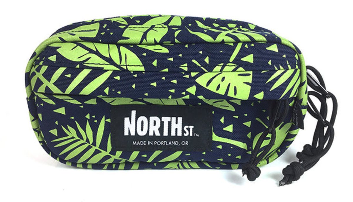 NorthStBags's tweet photo. Weirdo bags for your weirdo friends, ready to ship! Order by 2/6 for delivery by 2/14 https://t.co/7NJwZEgpdq https://t.co/xAX4LhmAGV