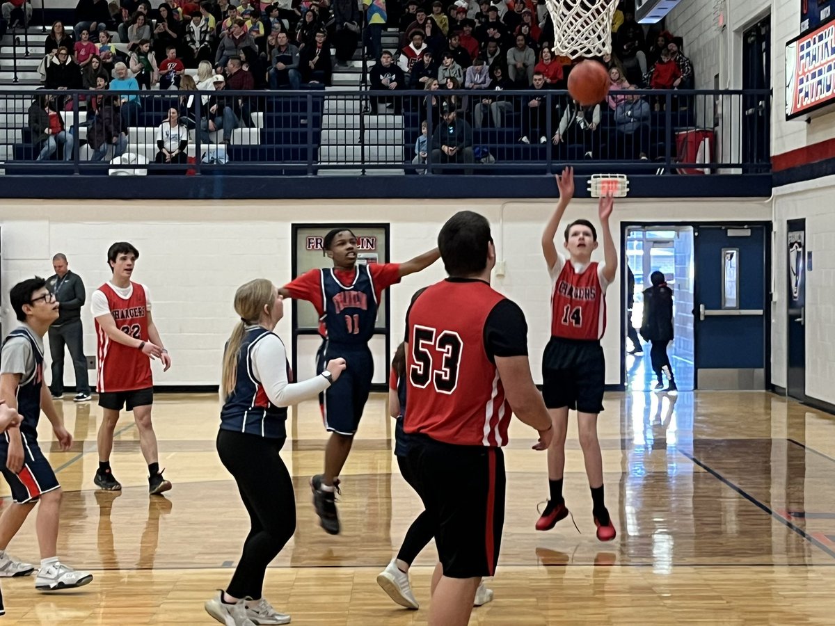 ChurchillUnify's tweet photo. Big game against our @FranklinMADE_AD Unified Rivals! Both teams played great! Glad to be a part of Rivalry Week! #LivoniaPride #CarryTheShield @LivoniaDistrict @CHS_Chargers @Churchillgames https://t.co/dJ7AhxNG7h