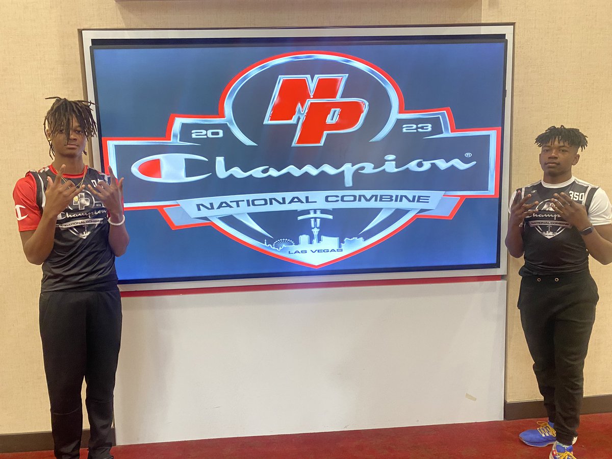 HHSCoachWyatt's tweet photo. @ChampionUSA National Invite Combine

Dawgs On the Rise…..

NATIONALLY RANKED 
CLASS OF 2025
Top 25 QB:
@JustinWyattJr3 

TOP 25 DB:
@Tj_smith19 

Congratulations fellas…

#GETMORE #DIRTMADE #DAWGSUP https://t.co/8gVjDdfJDe