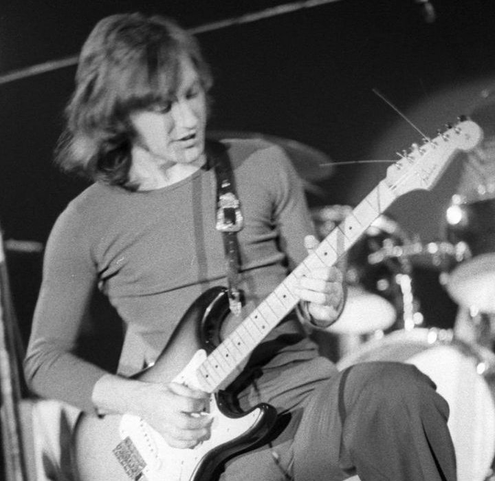 Happy Bday Dave Davies guitarrista legendario de la banda The Kinks  