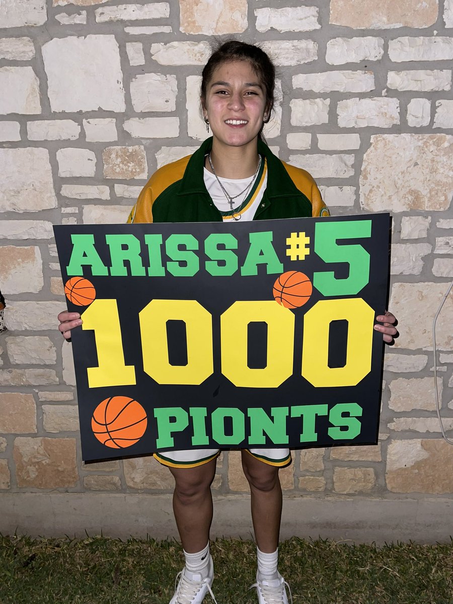arissagarcia1's tweet photo. 1000 Career Points 💪🏼🏀!! 
@ladyhuskybb @SAHolmesSports @holmeshuskieshs @MSC_WBB https://t.co/sP1YPT14Ql