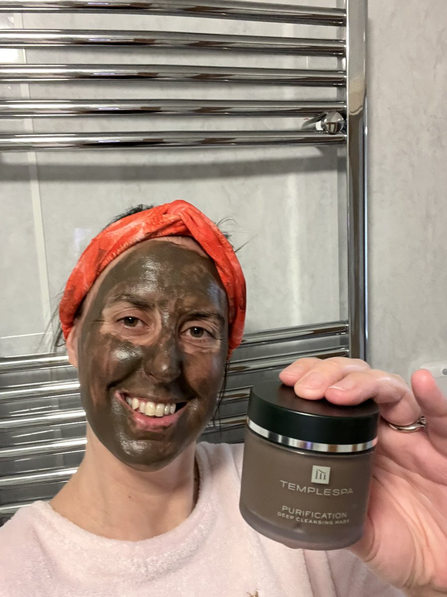 eve_fullard's tweet photo. 10 mins is all Purification needs to work it’s magic deep down into my pores and it smells amazing too! ✨
Give yourself or a loved one a treat with this beautiful deep cleansing mask #MeTime #Facial #Mask #CleansingMask #SelfCare #SkinCare #SpaToGo #Relaxation #Meditation #Treat https://t.co/GZXkyGx7Or