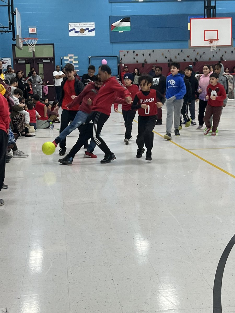 Christy Klisiewicz (@cklisiewicz) on Twitter photo Family Fitness night was a hit at Ellis tonight! Every family left happy. Thanks Coach Laskodi! <a href="/EllisSoars/">Ellis Explorers</a> Family Fitness night was a hit at Ellis tonight! Every family left happy. Thanks Coach Laskodi! <a href="/EllisSoars/">Ellis Explorers</a>