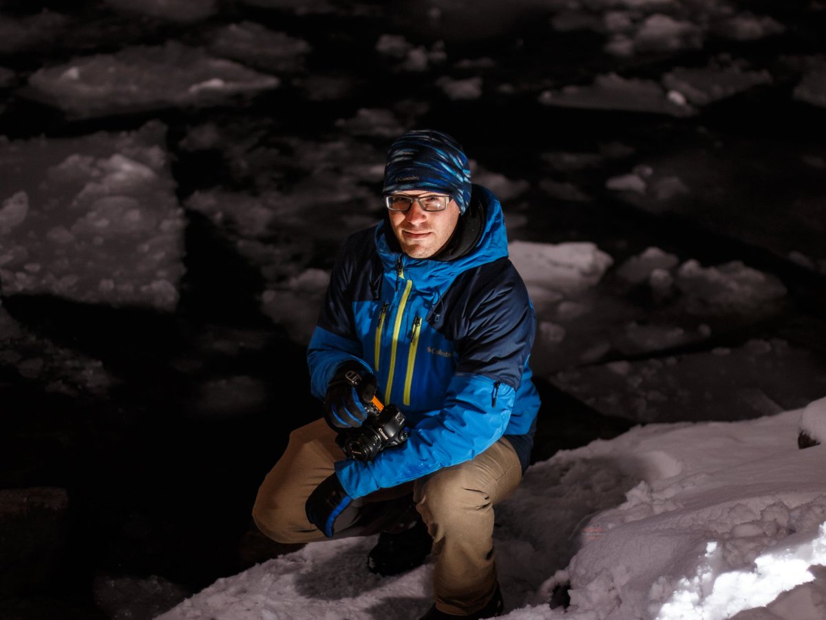 DomChrisOwens's tweet photo. Winter photography can be both exhilarating &amp; bone chilling cold at the same time, but the season sure does allow for some neat shots!
#ygk #Frontenac #photograghy #Winter #PolarVortex #NightPhoto #Icebreaker #Canada #Adobe #Canon #6Dmk2 https://t.co/h2oT2ybXeS