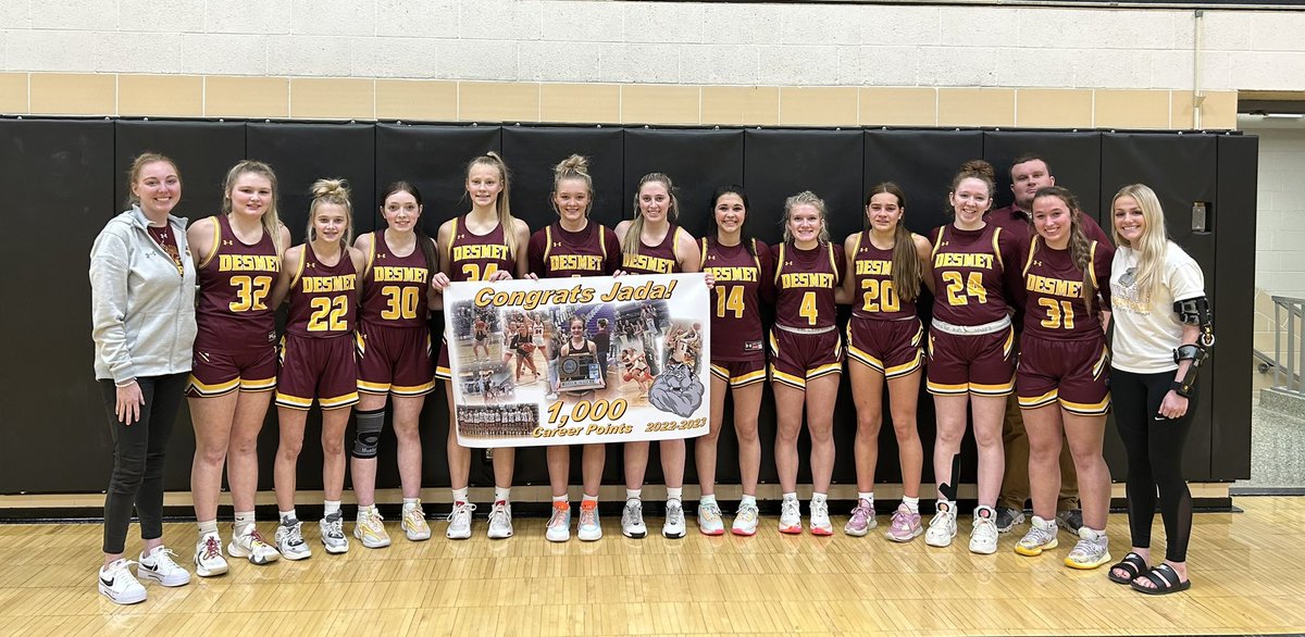 Congratulations Jada on scoring 1000 points tonight!   Great effort tonight <a href="/Jadaburke1414/">Jada</a> with 26 points, 6 rebounds 2 steals and 10-12 free throws 🏀<a href="/BasketballSmet/">De Smet Bulldogs</a> 
<a href="/RyanDeal_605/">Ryan Deal</a>