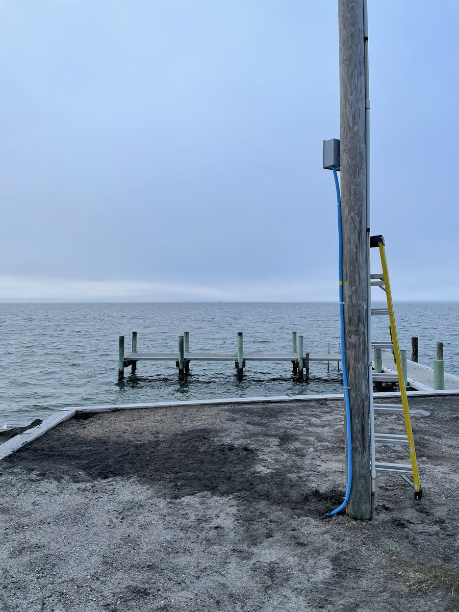 This week, collaboration between @USGS_SAWSC and @CapeHatterasNPS occurred to install a storm tide sensor near Ocracoke Inlet. Water level data transmission can be activated remotely from daily to real-time during a storm event to conserve battery life. #sciencefriday #obx