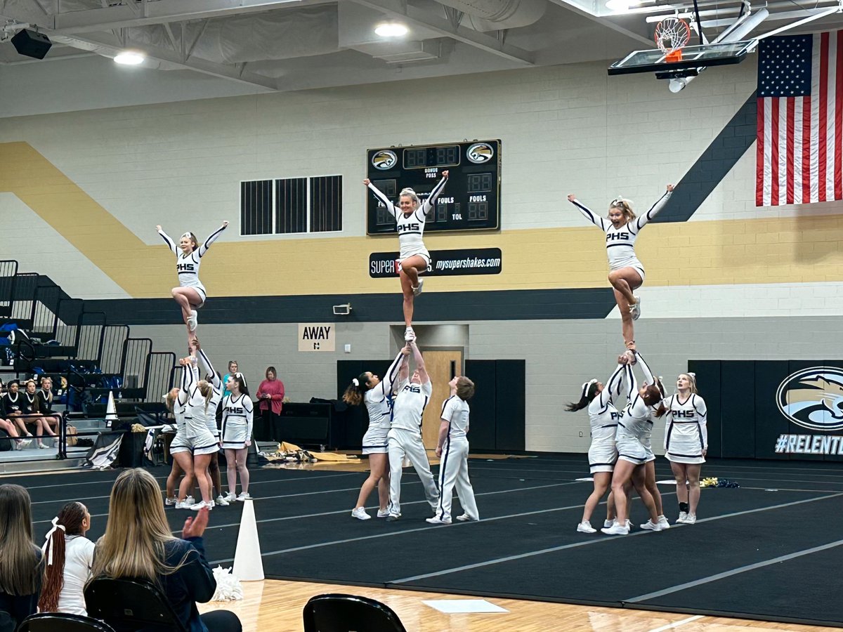 PearlPSD's tweet photo. 𝑵𝒂𝒕𝒊𝒐𝒏𝒂𝒍𝒔 𝑺𝒉𝒐𝒘𝒄𝒂𝒔𝒆. Pearl High School Cheer showcased their nationals routine they will be taking to Orlando! Thanks to Northwest Rankin for hosting the showcase! #wearepearl #werisebyliftingothers @PearlPiratesPHS https://t.co/mRhmZCiU5y