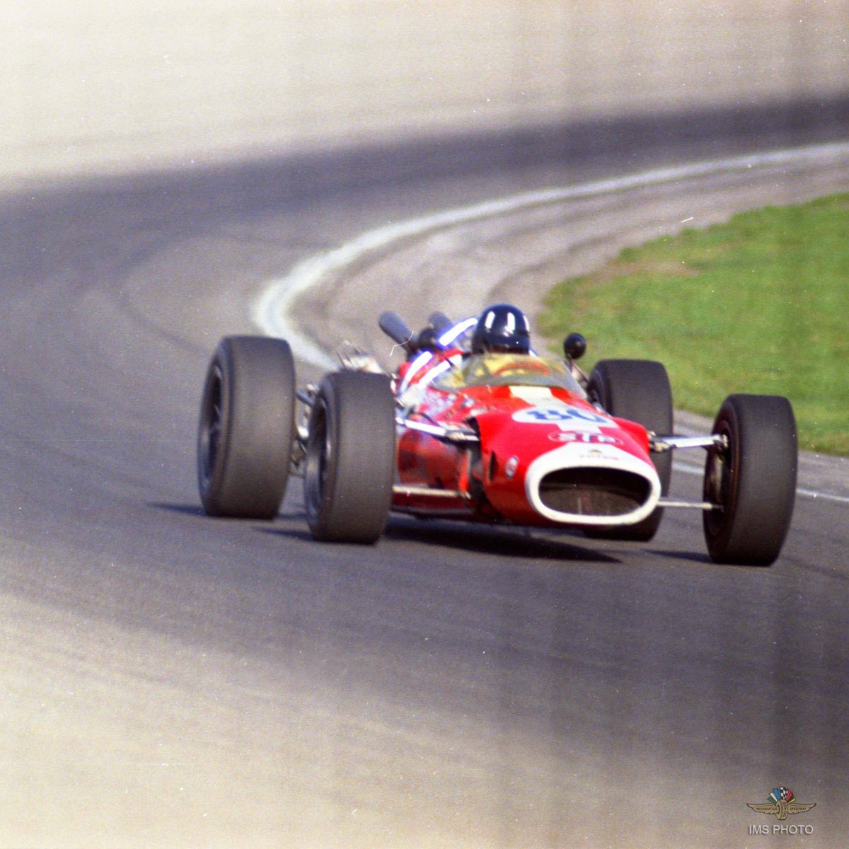TT_GrahamHill's tweet photo. @IMSMuseum: '1960s | Livery Vote!
What’s your favorite? Comment below!

1965 | Jim Clark | Lotus/Ford
1966 | Dan Gurney | Eagle/Ford
1967 | Graham Hill | Lotus/Ford
1969 | Bobby Unser | Lola/Offy

#Indy500 | #IMSMuseum … https://t.co/eIEdzj2ZTh, see more https://t.co/hF8tMd4e7U