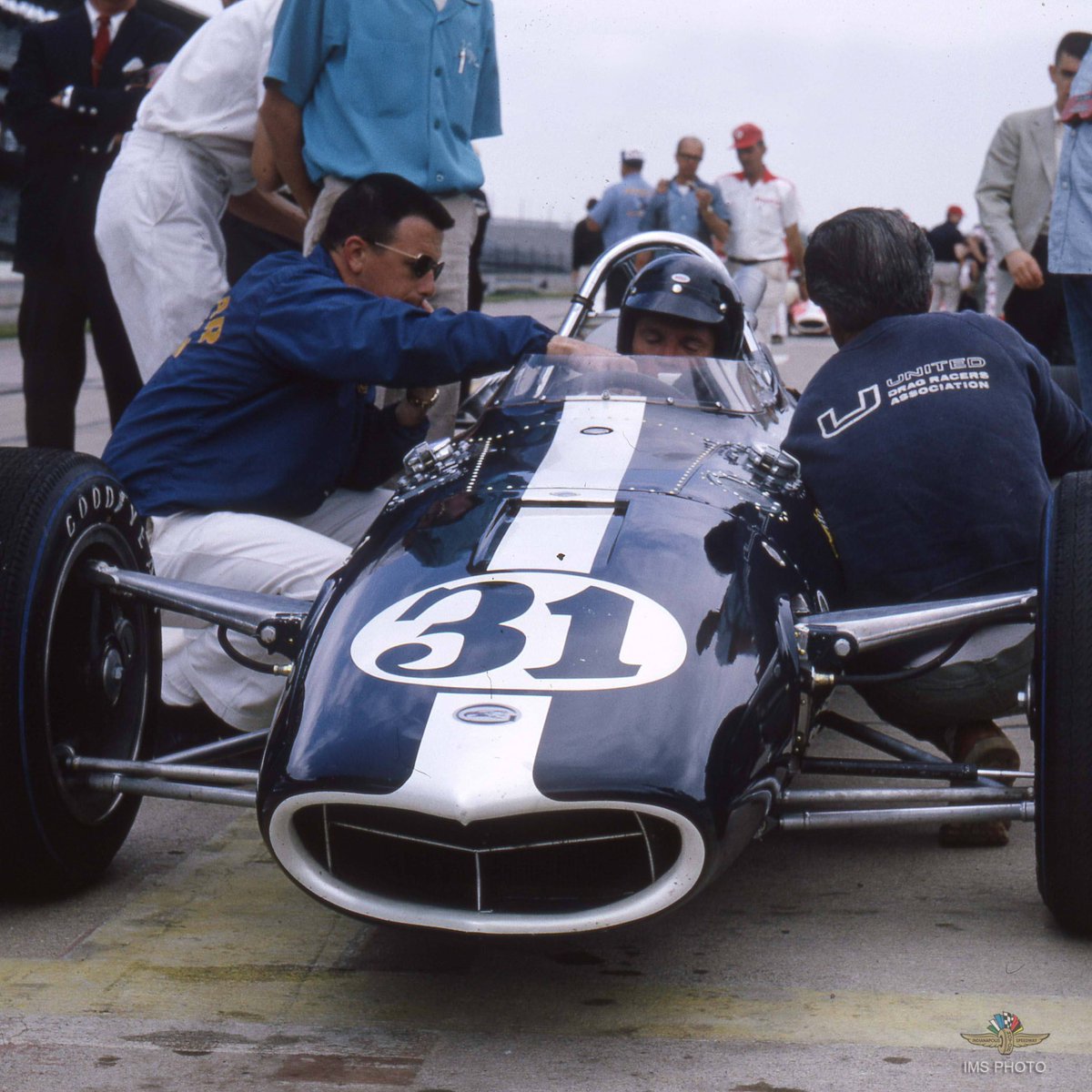TT_GrahamHill's tweet photo. @IMSMuseum: '1960s | Livery Vote!
What’s your favorite? Comment below!

1965 | Jim Clark | Lotus/Ford
1966 | Dan Gurney | Eagle/Ford
1967 | Graham Hill | Lotus/Ford
1969 | Bobby Unser | Lola/Offy

#Indy500 | #IMSMuseum … https://t.co/eIEdzj2ZTh, see more https://t.co/hF8tMd4e7U