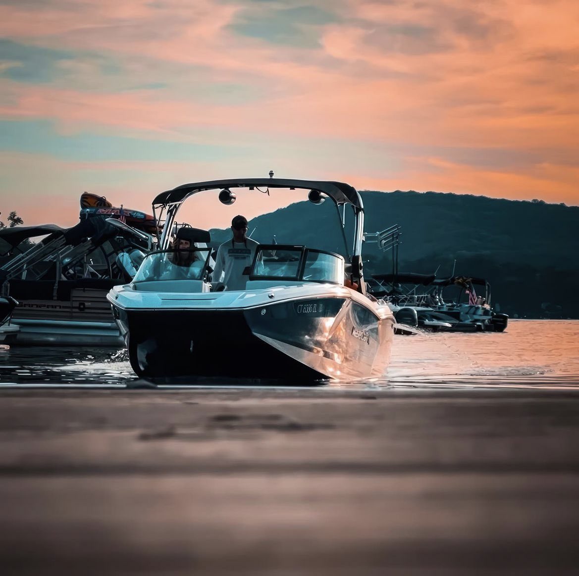The perfect view #mcboatcommunity 
-
#wakeboat #lakelife #lake #boat #boatlife