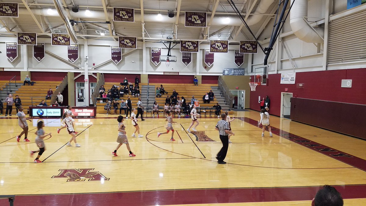 OrlowskiTweets's tweet photo. Got to enjoy some delicious hot chocolate from @bittyandbeaus and some great @newalbanygbk basketball today! 🦅☕🏀 @napls_hs #GoEagles! https://t.co/DPMuuKhkOi